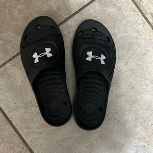 unworn under armour slides